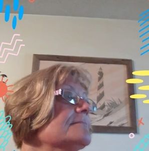Meet your Posher, Yvonne